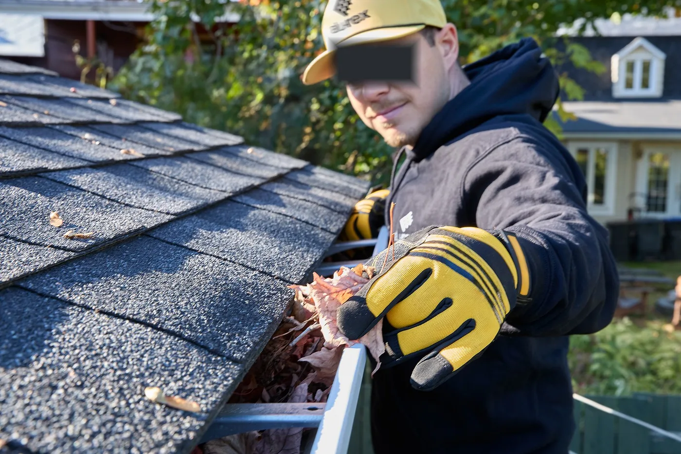 Installation de gouttières adaptée à votre maison par notre équipe locale